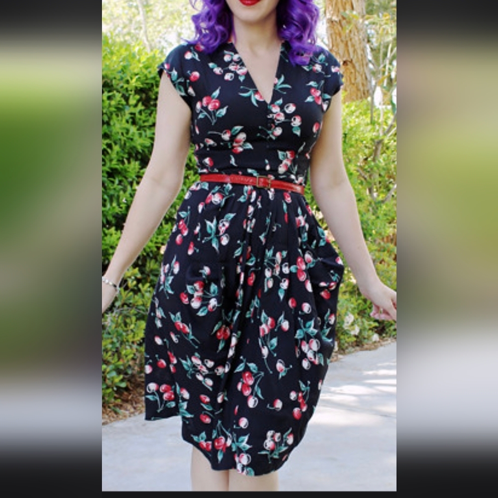 Trashy Diva Sz 6 Sadie Bustle in Cherries - Picture 4 of 12
